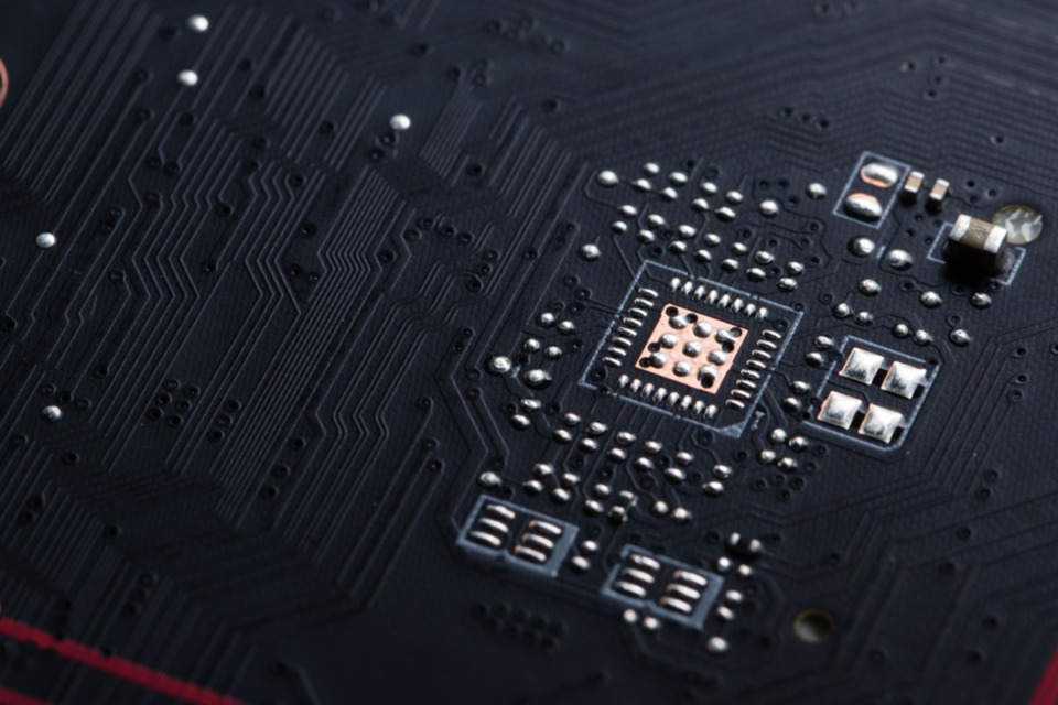 Imagem relacionada à notícia: Conselho de Ciência e Tecnologia defende a indústria de design de chips IA soberana do Reino Unido