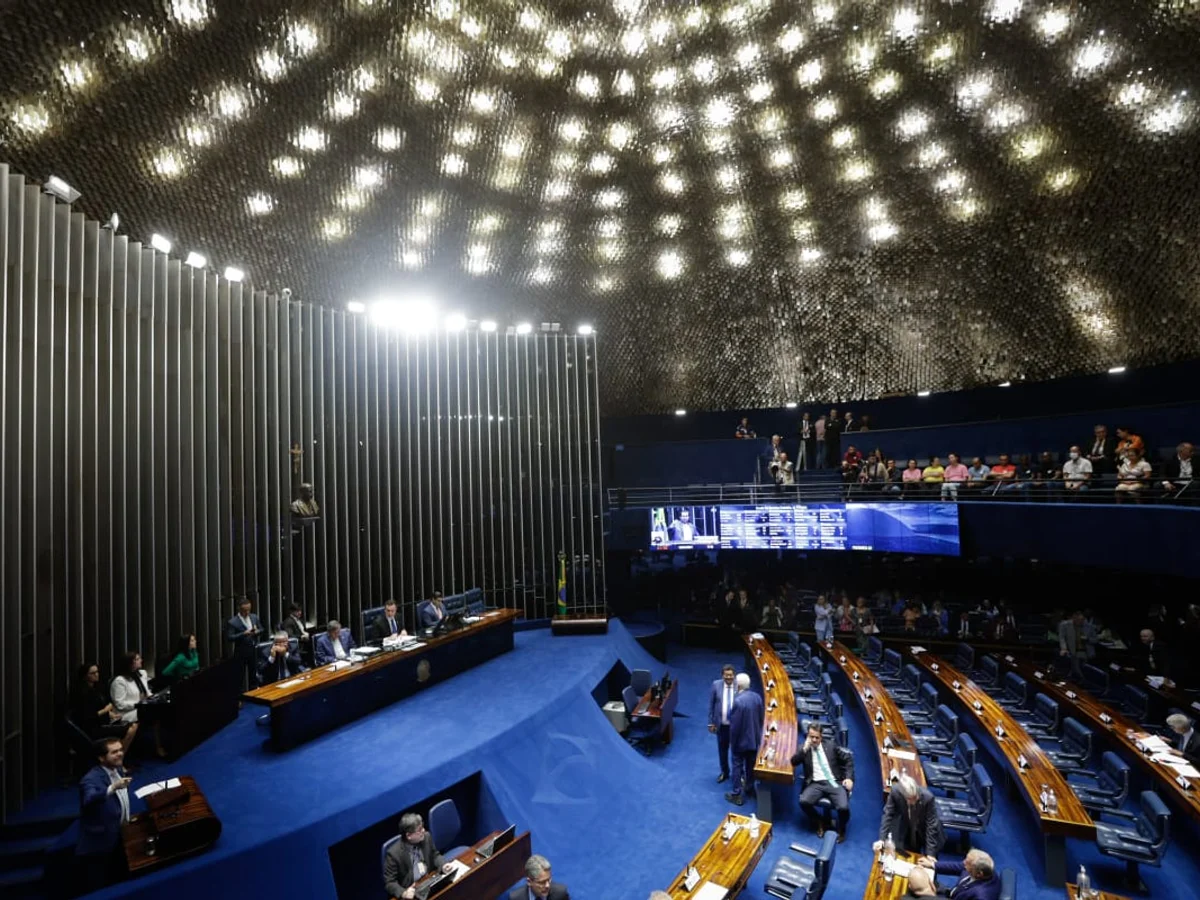 Quaest mostra disputa embolada pelas duas vagas ao Senado no Paraná