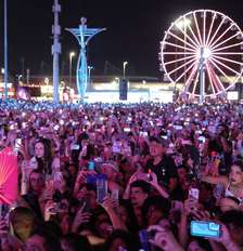 Fãs acompanharam o show do Stray Kids no Rock in Rio com os celulares em riste Foto: Pedro Kirilos/Estadão / Estadão