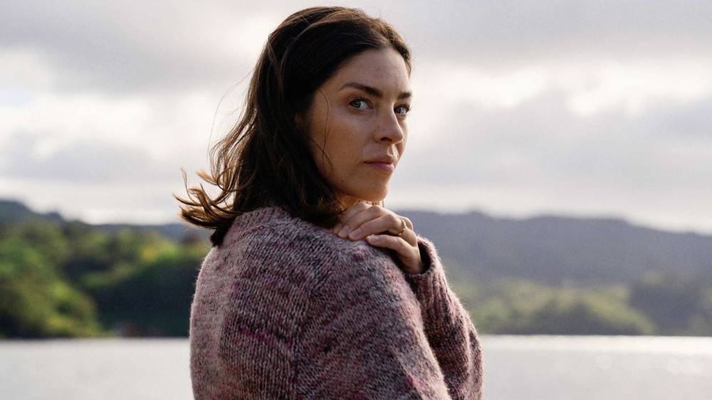A Mulher Secreta envereda por temas como perda de memória, segredos obscuros e parceiros que parecem confiáveis, mas que são o completo oposto — Foto: Reprodução/IMDb