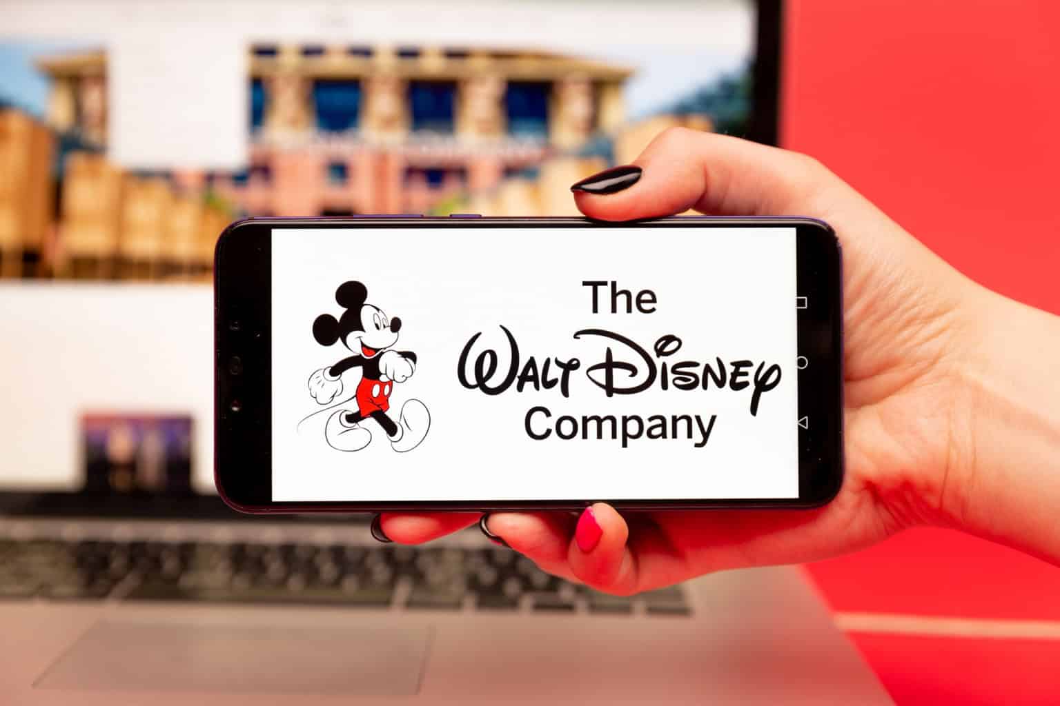 Disney nomeia ex-CEO da Character.AI como primeiro vice-presidente de tecnologia em meio à expansão da inteligência artificial