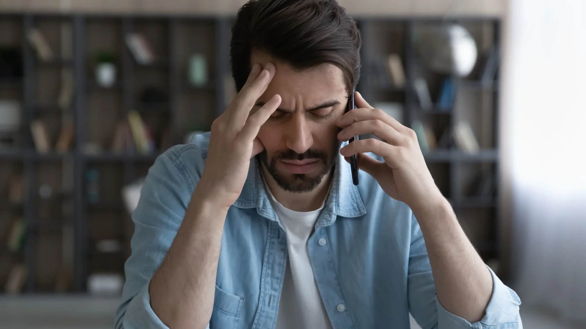 Pessoas que são mental e emocionalmente negligentes geralmente dizem 9 coisas durante conversas sensíveis