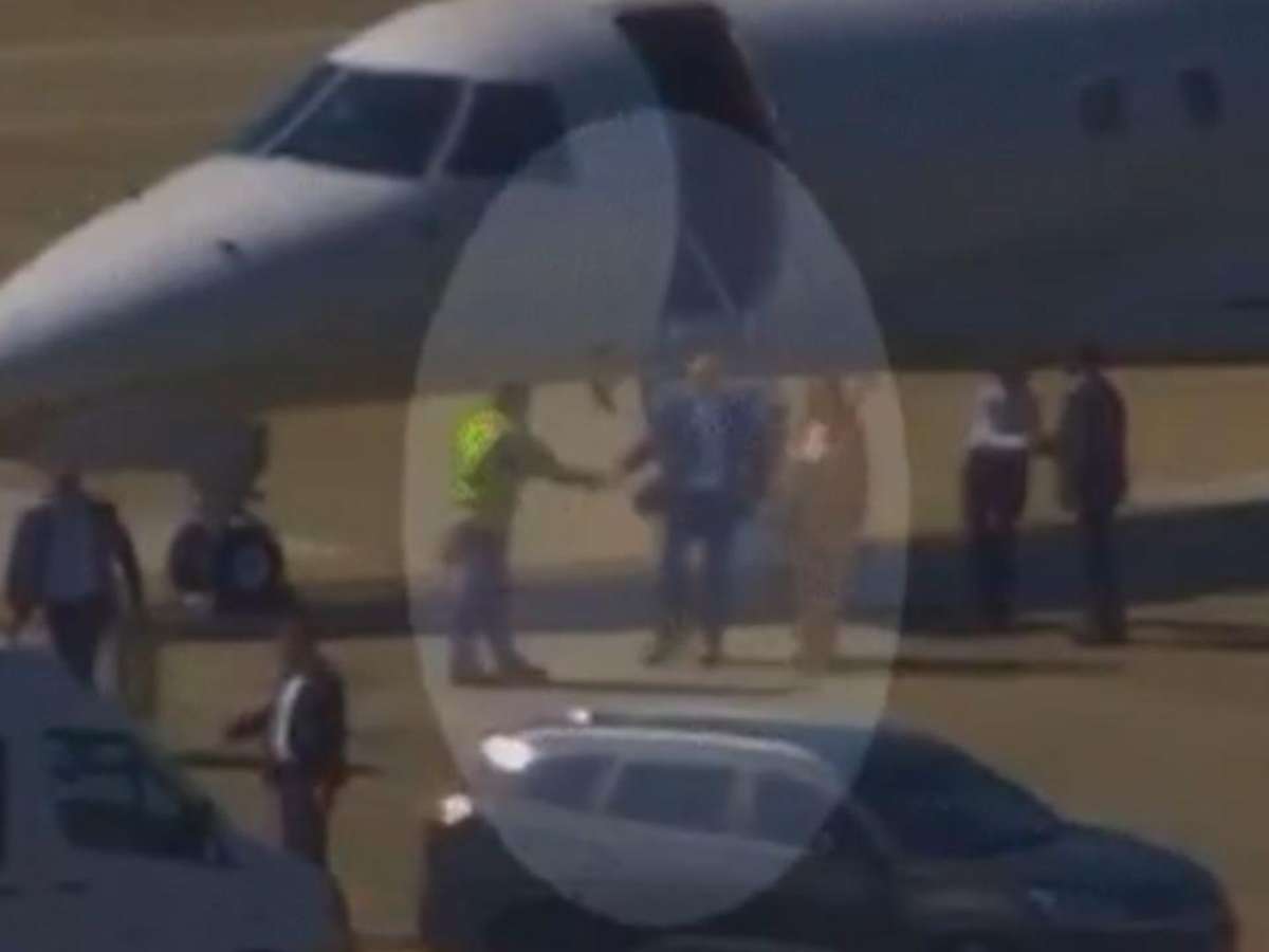 Escritório de esposa de Moraes se manifesta após vídeo em que o casal aparece voando em jatinho ligado a Vorcaro: ‘Táxi aéreo’