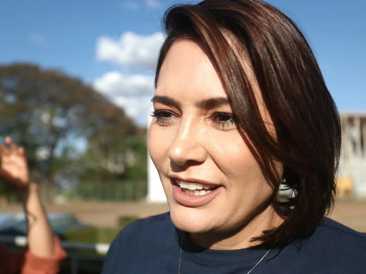 Michelle Bolsonaro defende “Senado forte” diante de crise no STF