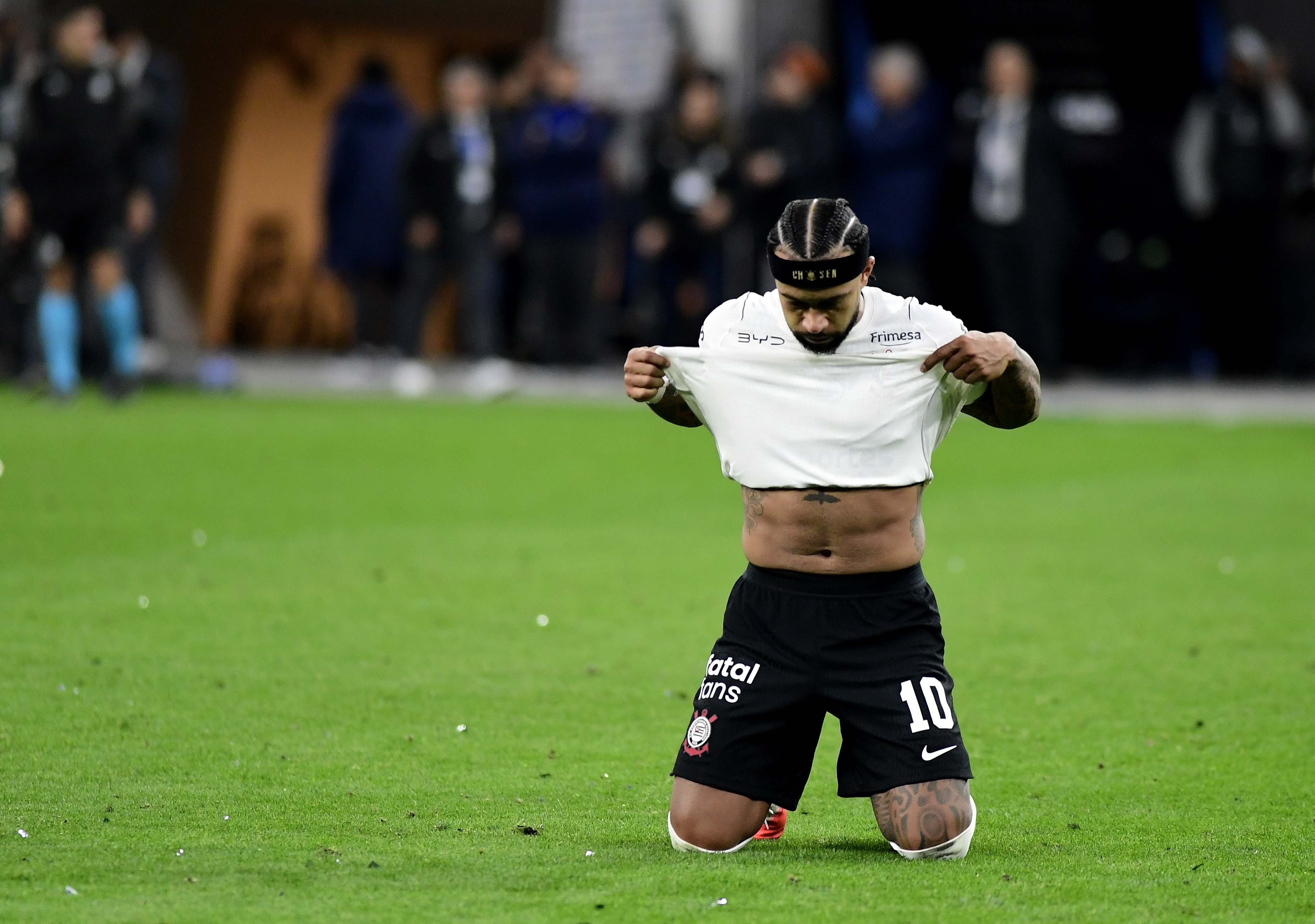 Análise: Corinthians sofre eliminação cruel e acumula novo trauma na Libertadores