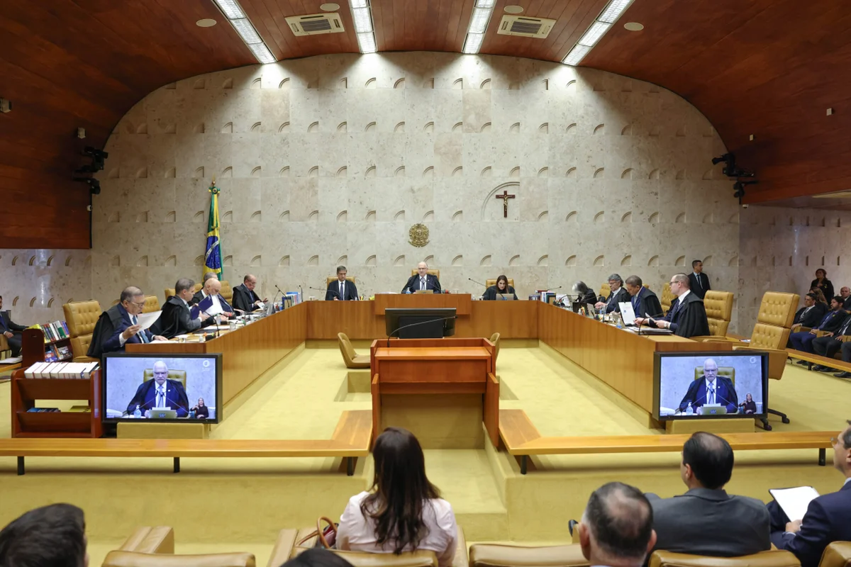 O modelo inglês (por André Gustavo Stumpf)