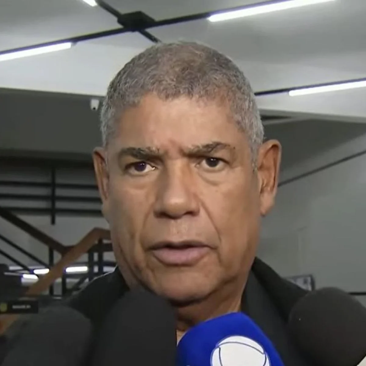 Antes de custódia, Milton Leite é socorrido após mal-estar na prisão