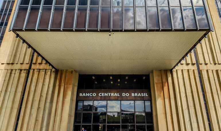 Copom mantém postura restritiva e diz que magnitude do ciclo será ajustada conforme cenário