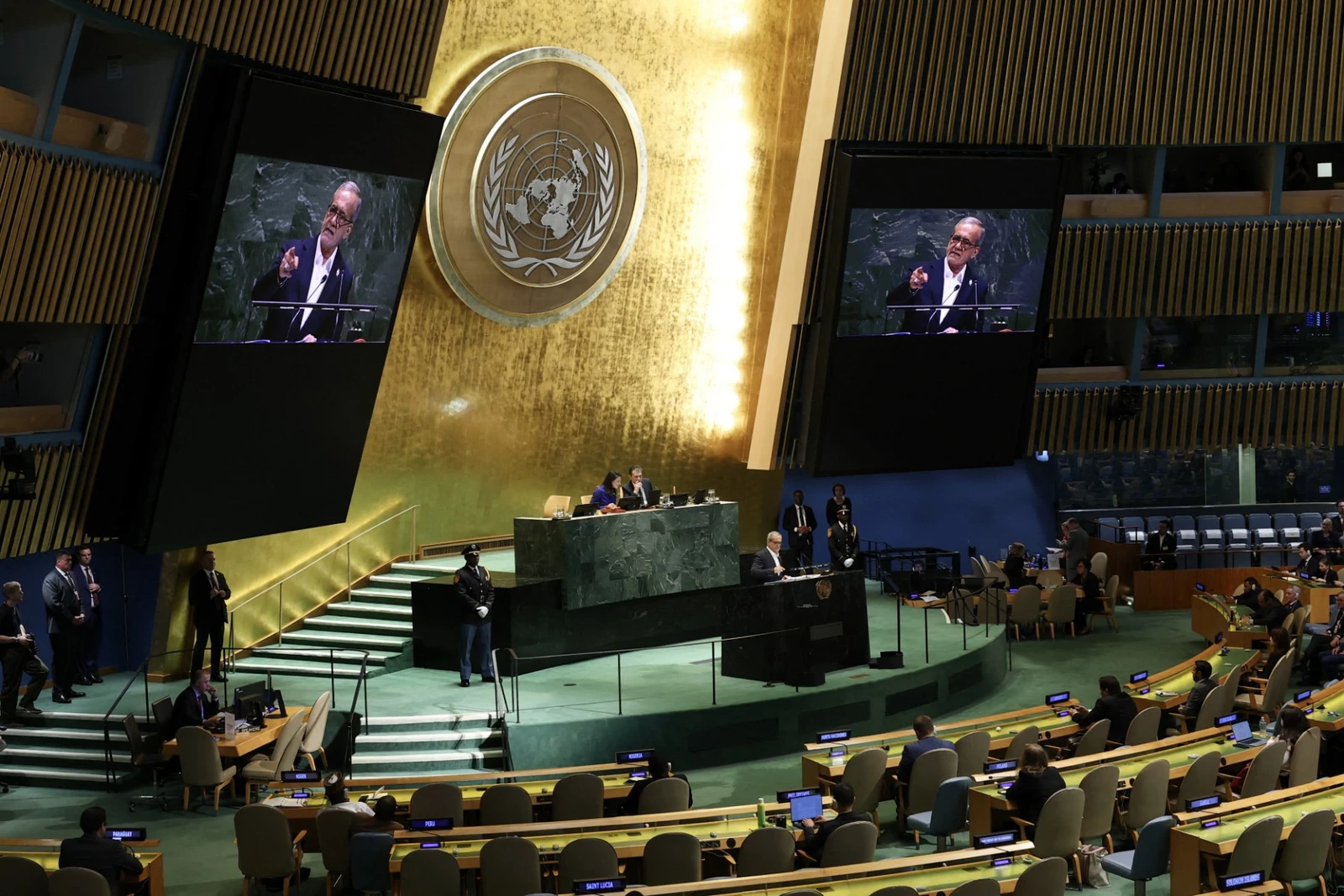 Emirados Árabes Unidos e Suécia prendem suposta rede internacional de lavagem de dinheiro no valor de US$ 7,5 milhões