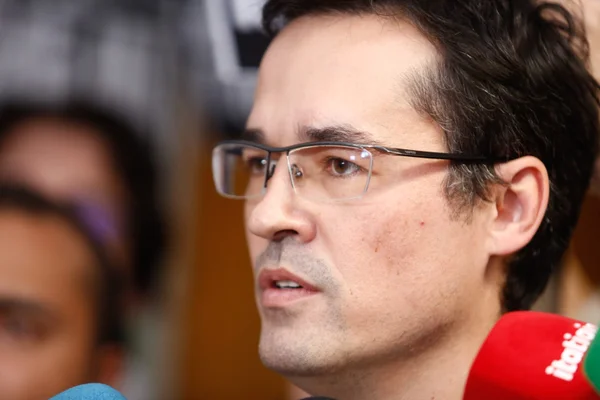 TSE suspende campanha de Deltan Dallagnol