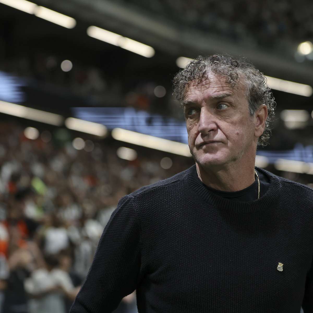Cuca se irrita com repórter após eliminação do Santos: ‘Oportunista’
