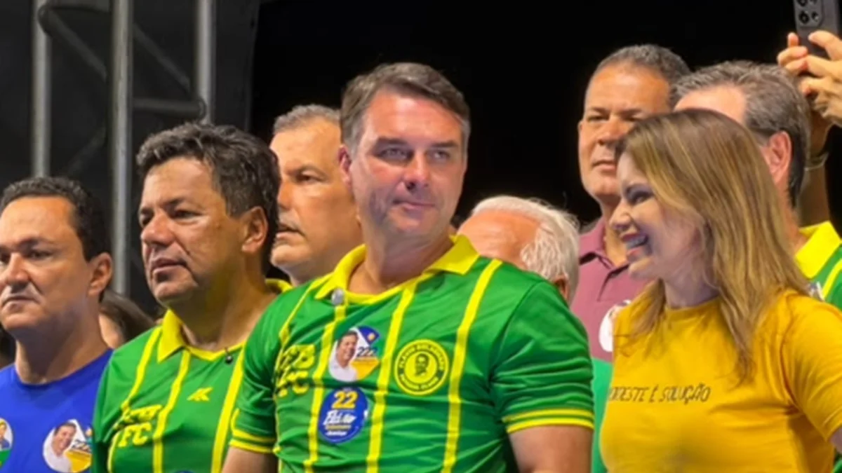 No Nordeste, Flávio tenta reduzir votação local de Lula ao ligá-lo a Moraes