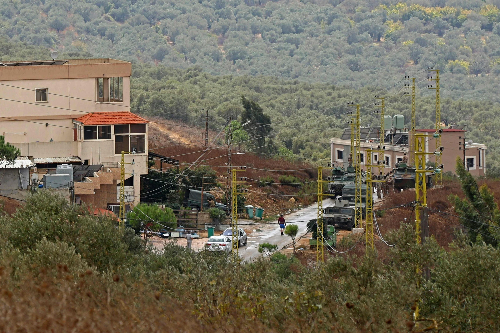 A ameaça israelense obriga o exército libanês a abandonar novo posto próximo de Deir Mimas
