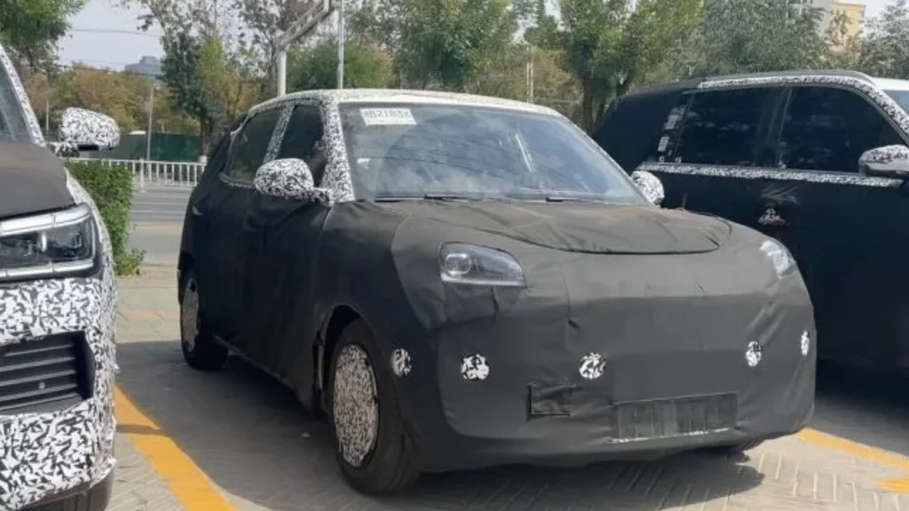 Se liga, BYD! Geely prepara novo hatch elétrico barato para encarar o Dolphin Mini