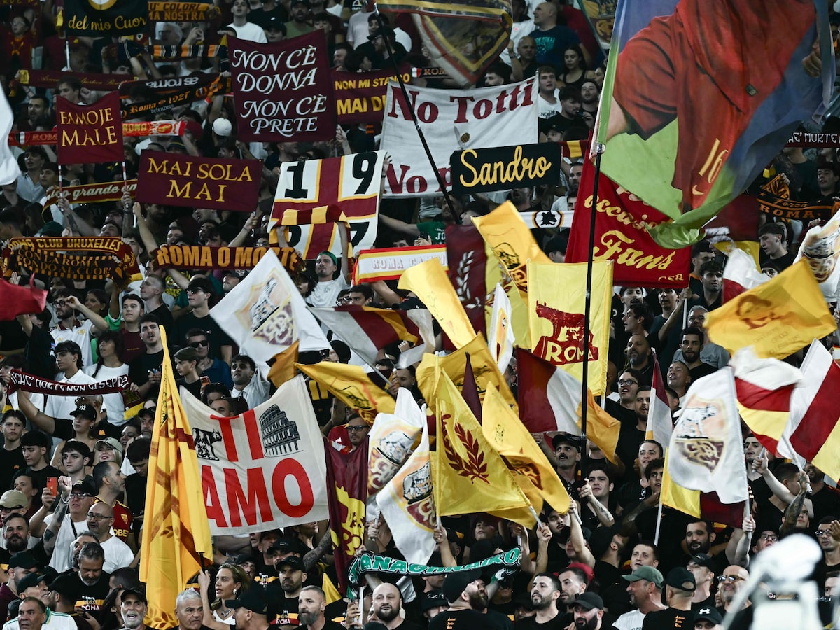 Torcedores da Roma são banidos dos estádios por saudação fascista em jogo do Campeonato Italiano