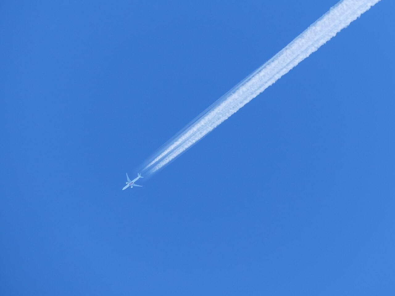 Air France divulga resultados de testes sobre o impacto dos rastros de condensação