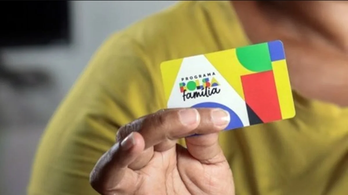 Reajuste do Bolsa Família: entenda o que muda e quando cai pagamento