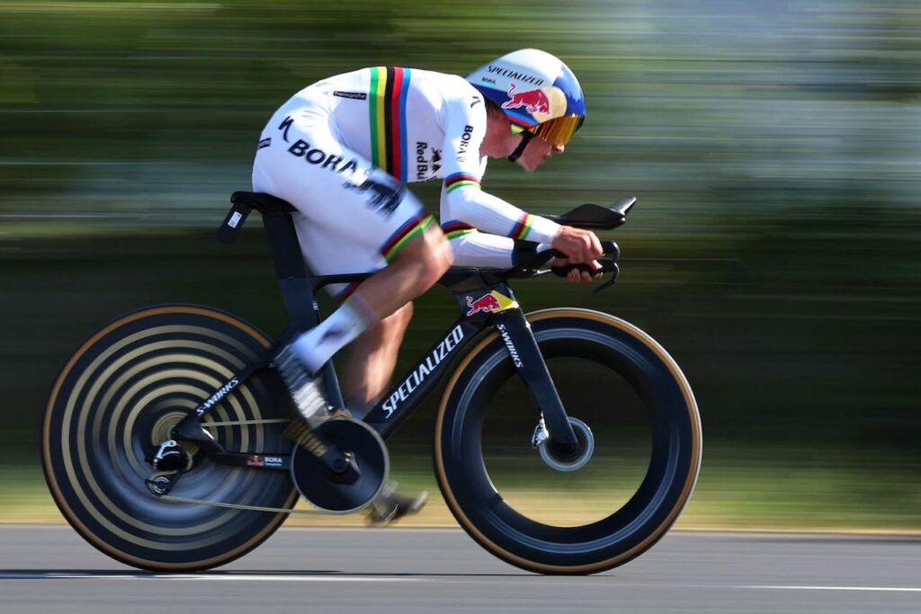 Evenepoel vence o recorde do quarto título consecutivo mundial em contrarrelojo