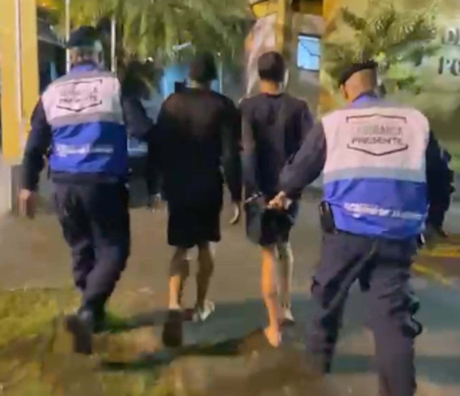 Agentes do Segurança Presente verificaram que jovem possuía mandado de apreensão Reprodução/Segurança Presente