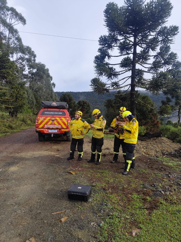 Helicóptero com cantor Rick, da dupla com Renner, é localizado; não há sobreviventes