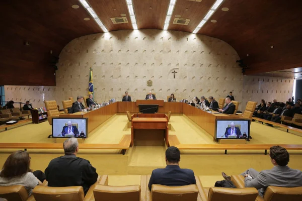 AtlasIntel: 6 em cada 10 brasileiros não confiam nos ministros do STF