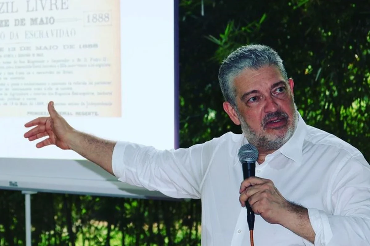 Governo anula alta honraria concedida a diplomata punido por assédio sexual