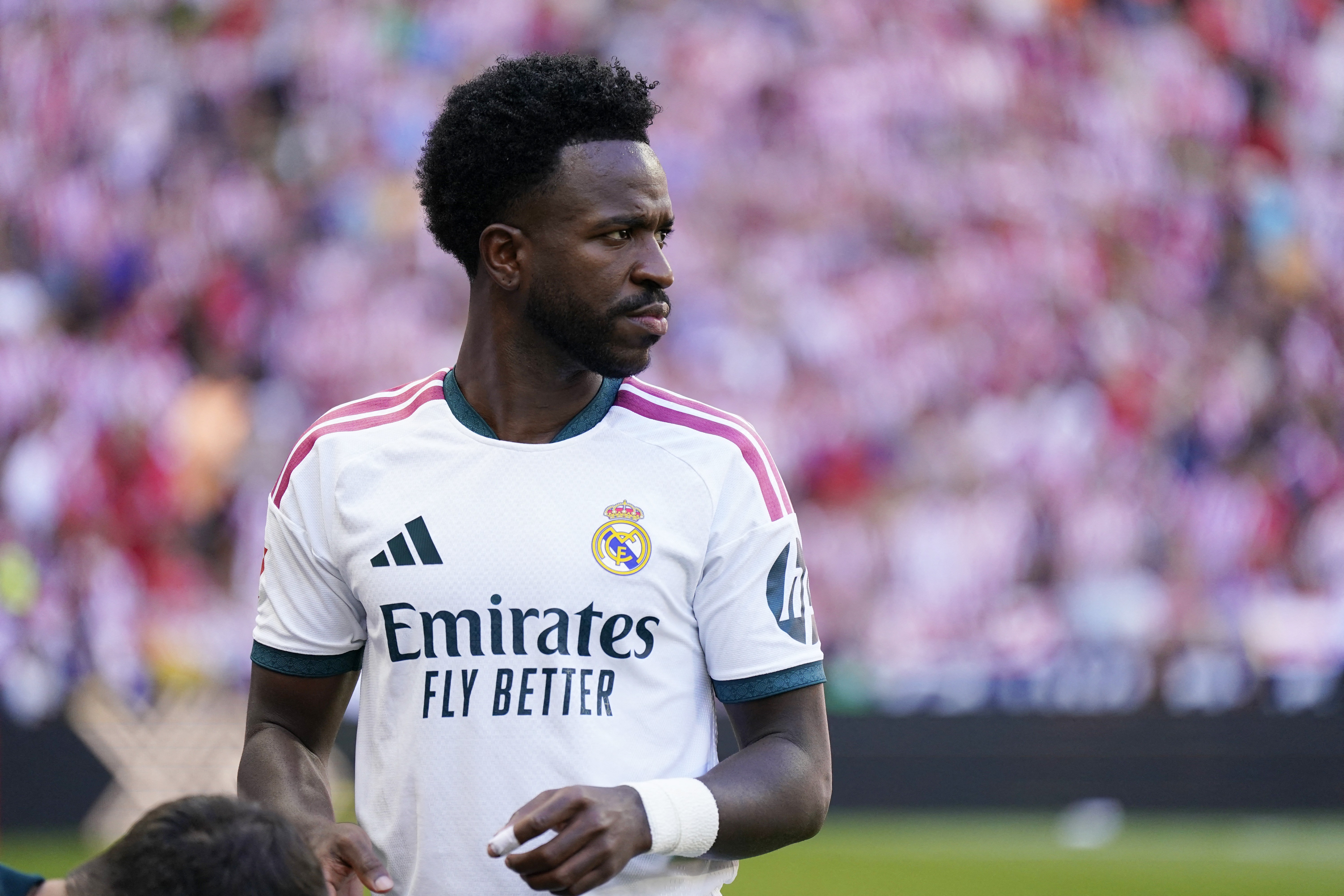 Imprensa de Madri critica Vini Jr em derrota do Real para o Atlético: "Desaparecido"