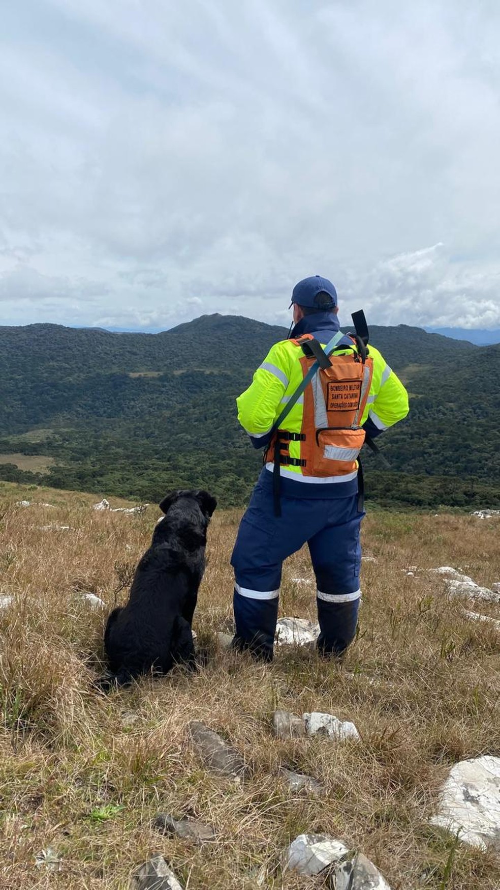 Helicóptero com cantor Rick, da dupla com Renner, é localizado; não há sobreviventes