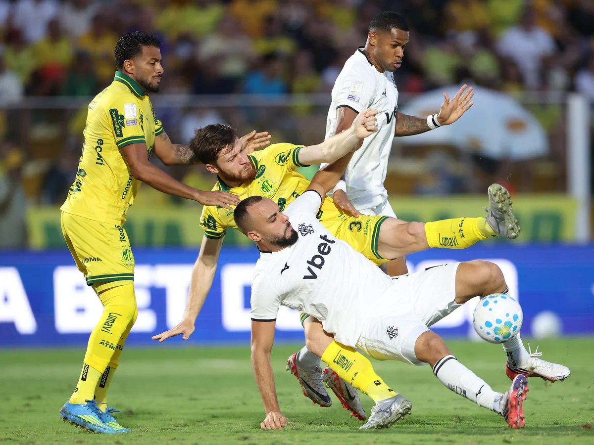 Na estreia de Tite e Ziyech, Mirassol bate Botafogo com 2 gols de Eduardo