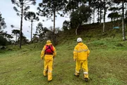 Fotos: bombeiros detalham buscas pelo helicóptero de Rick, dupla de Renner