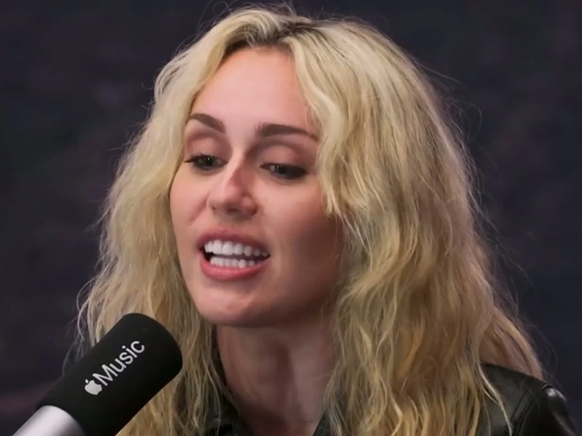 Miley Cyrus decide não fazer shows fora dos EUA e fãs se sentem esnobados