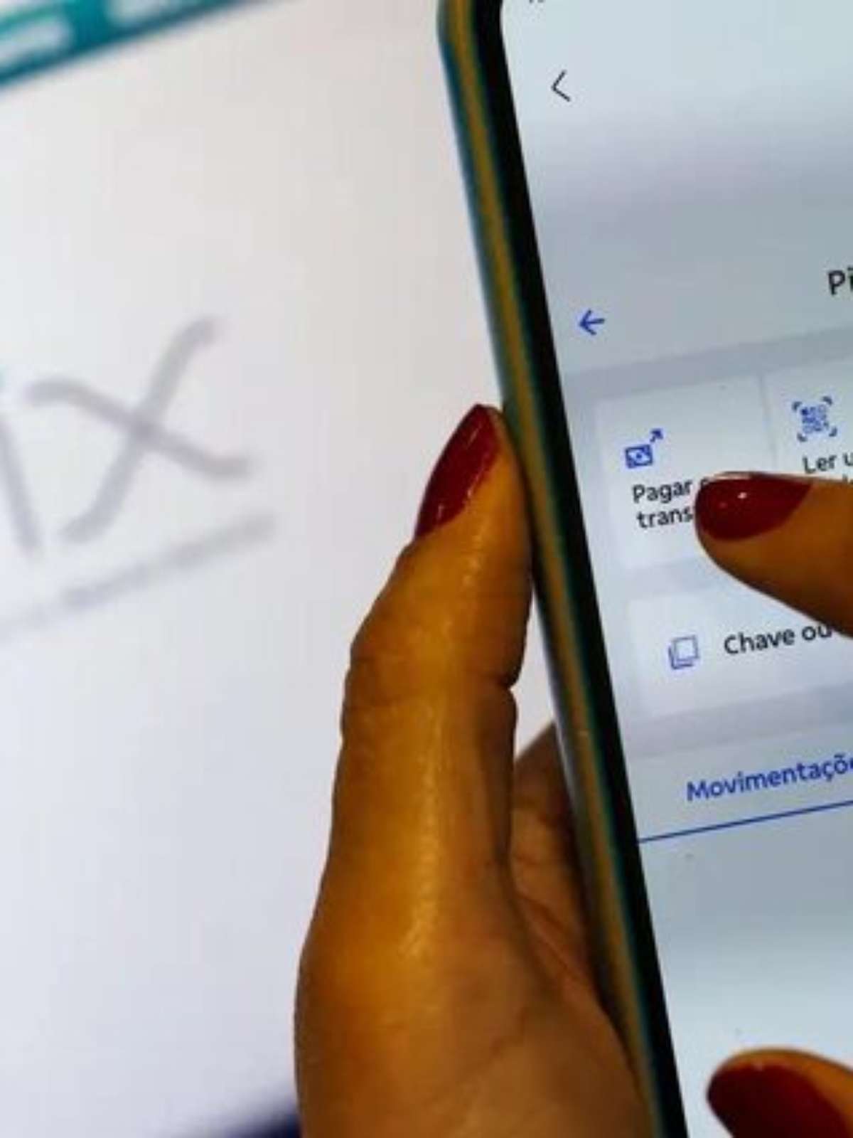 BC altera regras e libera Pix Automático em contas-salário; saiba o que muda