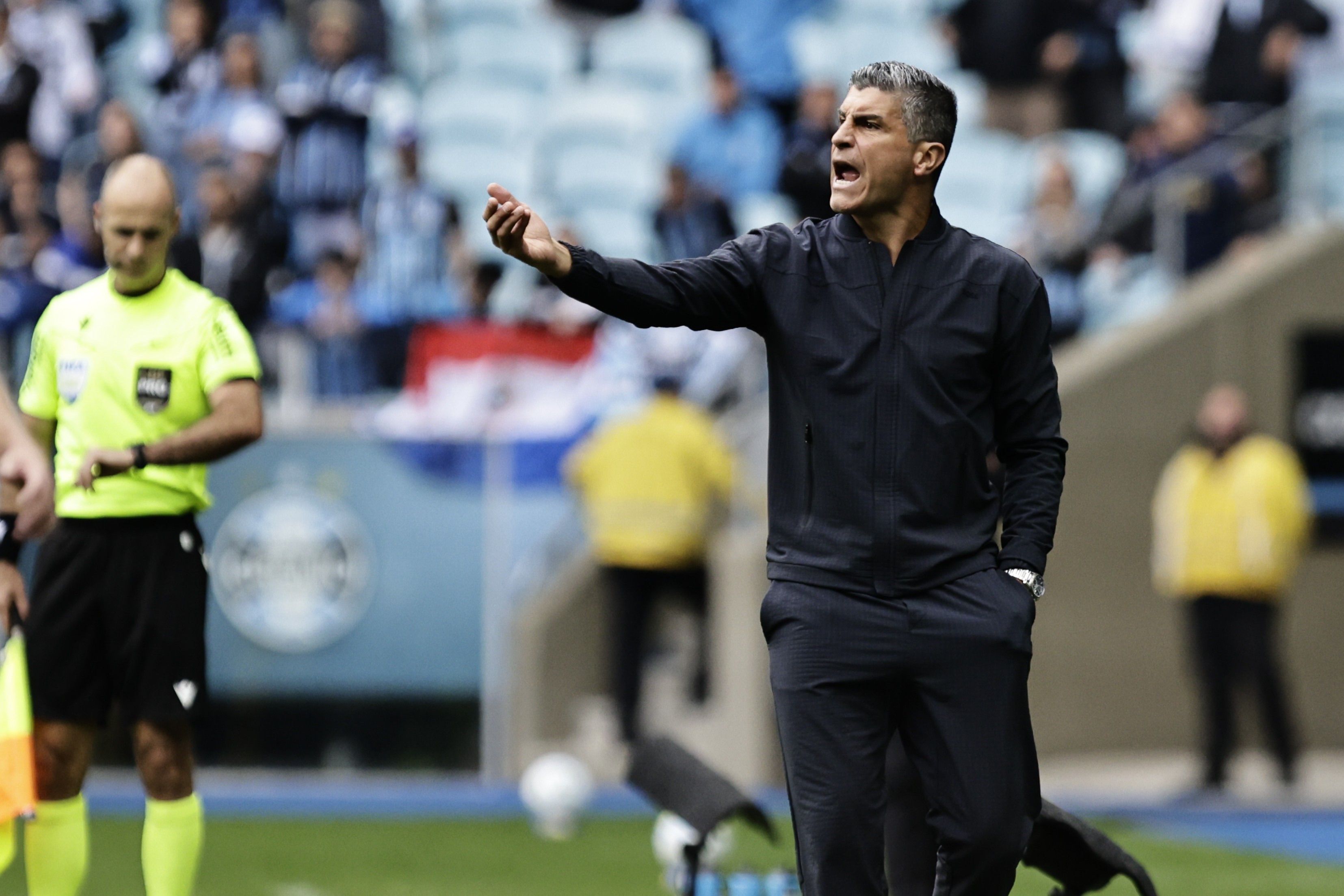 Entenda o que o Vasco precisa na rodada para ir à Data Fifa fora do Z-4 do Brasileirão