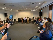 Haddad se reúne com evangélicos em campanha e assina carta de compromisso