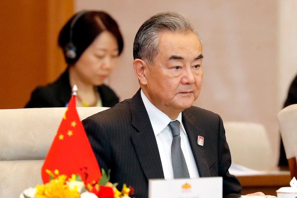 O Hezbolá deve ser convencido a priorizar o Líbano e não o Irã, diz Elias Bou Saab