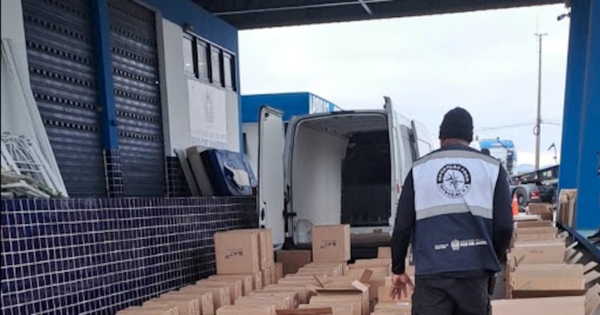 Operação apreende 5,7 mil maços de cigarros irregulares no RJ; carga iria para empresa de ex-marido de Sarah Poncio