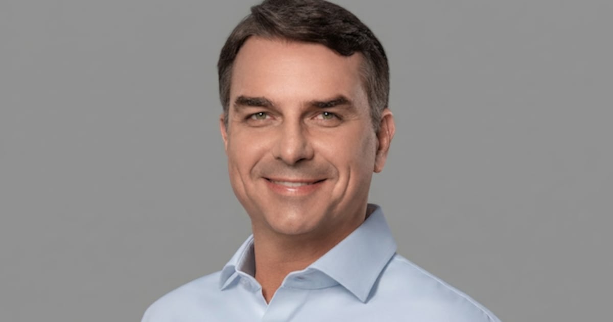 Jornal da Record entrevista o candidato à Presidência da República Flávio Bolsonaro (PL)