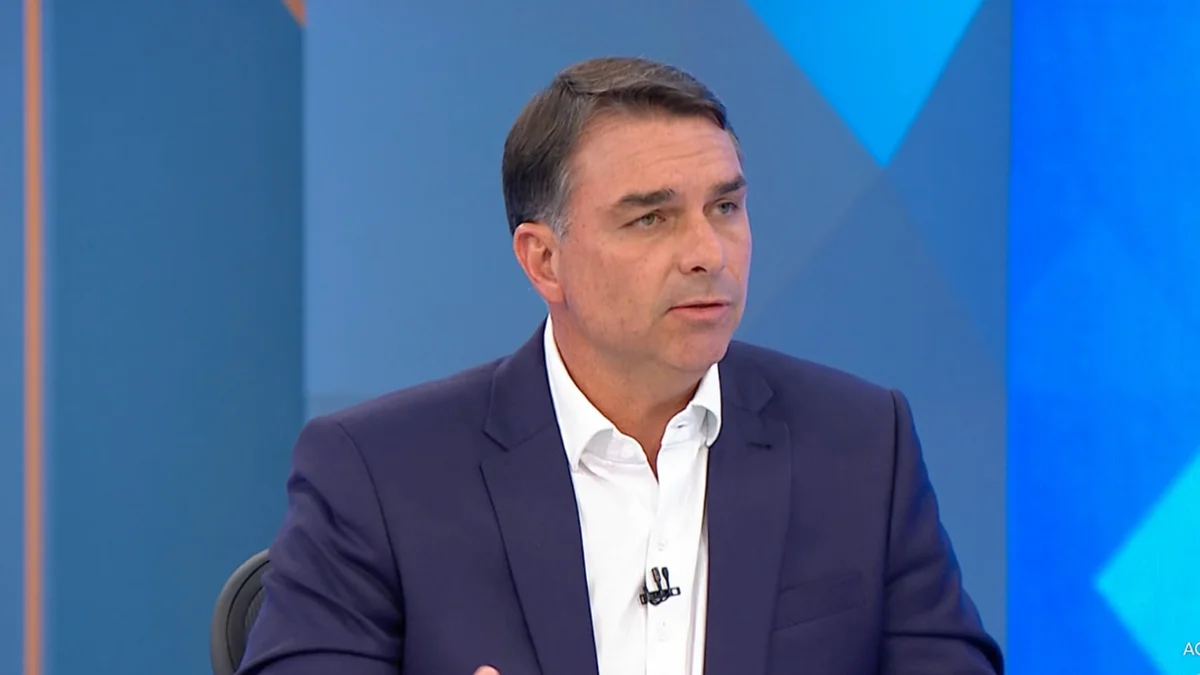 Flávio acusa Dino de usar inquérito das emendas para interferir em eleições
