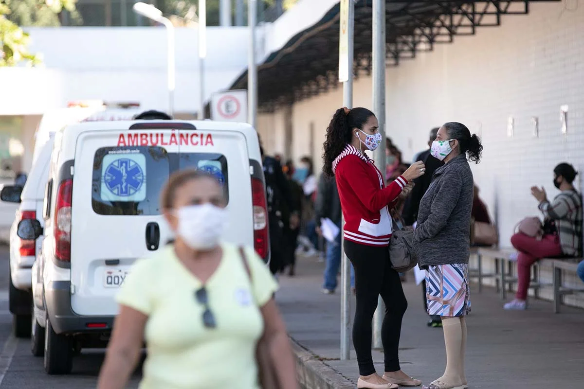 Fila no Hospital de Base - SUS - Sistema Único de Saúde - cirurgia