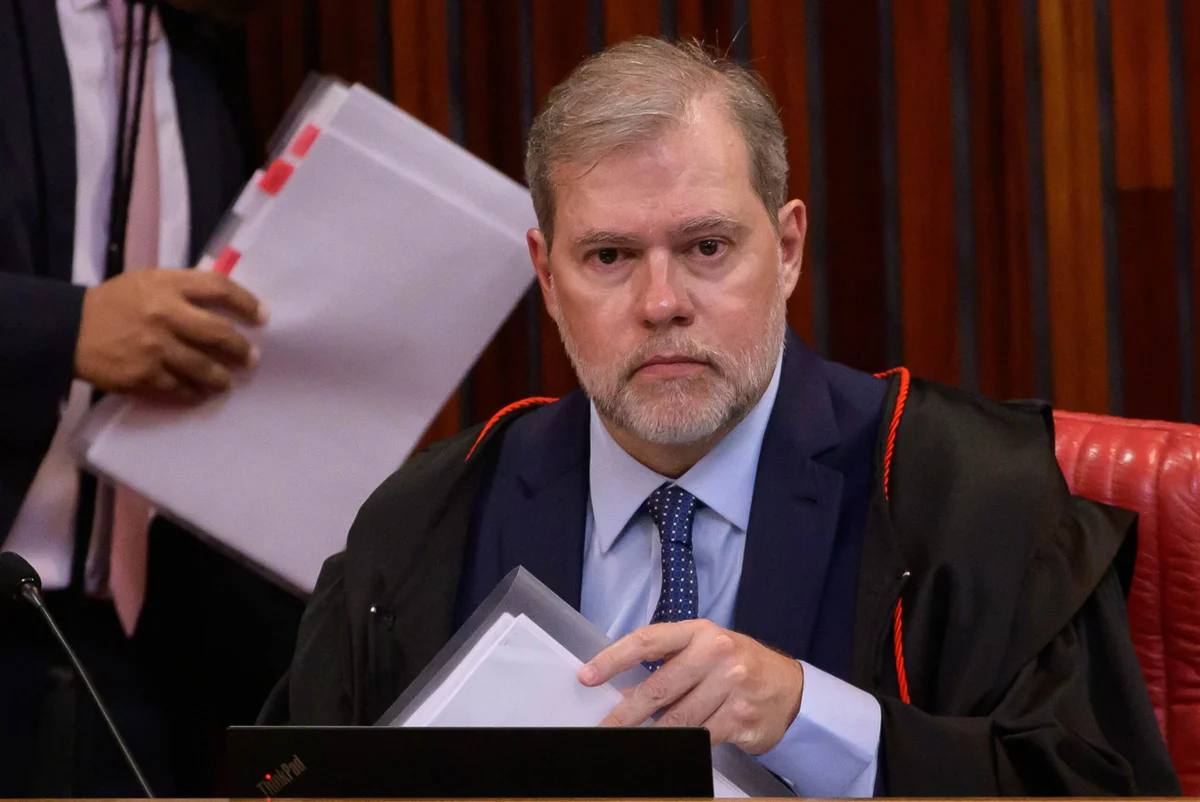 Dias Toffoli Tribunal Superior Eleitoral TSE analisa o uso de inteligência artificial em vídeo eda candidatura de Flávio Bolsonaro IA e deepfakes nas Eleições 2026 Metropoles 3