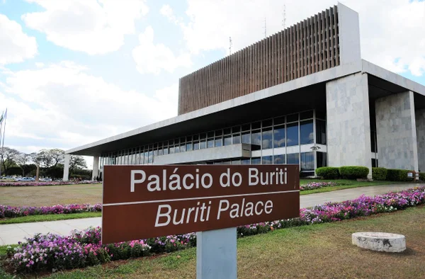 Veja agenda dos candidatos ao GDF nesta terça-feira (22/9)