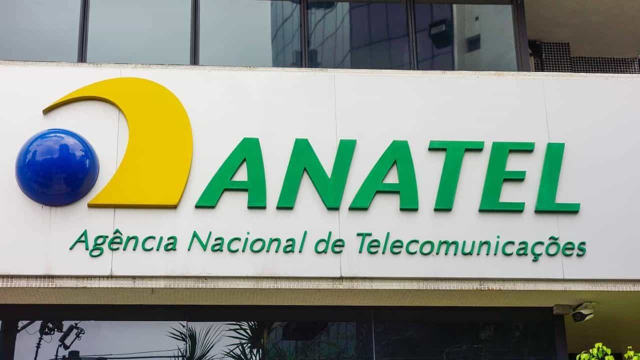 Anatel manda operadoras bloquearem chamadas com número adulterado usadas em golpes e exige rastreamento