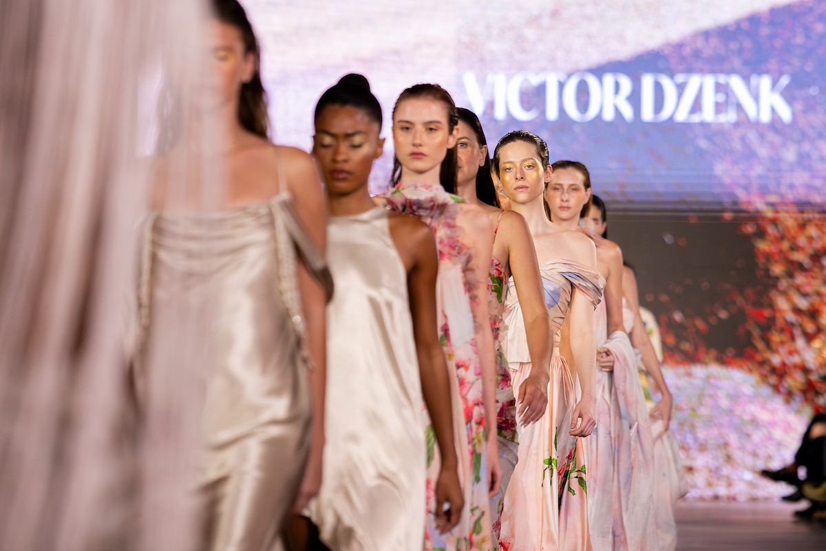 Desfile da Victor Dzenk