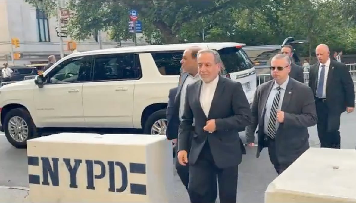 O ministro iraniano dos Negócios Estrangeiros, Araghchi, chega a Nova York; Trump vai reunir líderes do Golfo