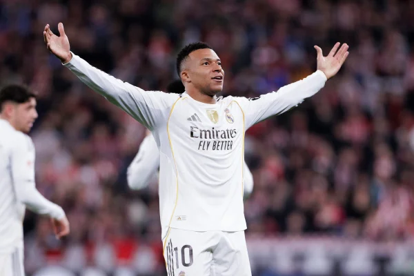 Mbappé revela que gostaria de ter Ronaldo Fenômeno de volta ao Real Madrid - destaque galeria