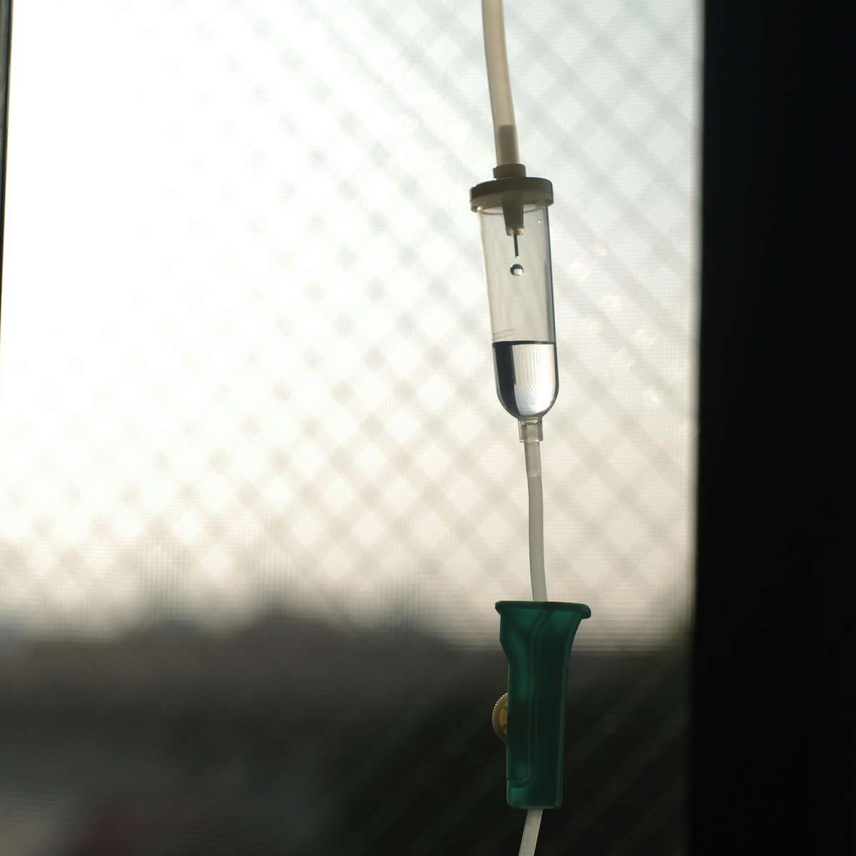 Funcionária é indenizada em R$ 1,1 milhão após demissão por faltar ao trabalho para passar por quimioterapia