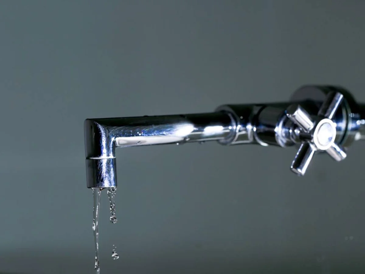 Calor dispara consumo e bairros de Contagem enfrentam falta d’água em MG