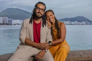 Lucas (Amaury Lorenzo) e Bela (Sheron Menezzes) na novela Por Você