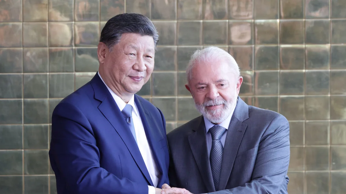 China defende eleições no Brasil e exalta relação entre Lula e Xi Jinping