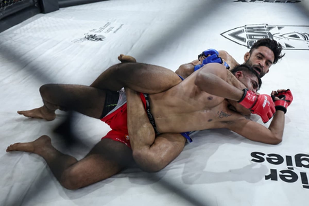 O lutador de MMA indiano Varun Sanyal foi desclassificado dos Jogos Asiáticos de 2026 após desmaiar no sauna.